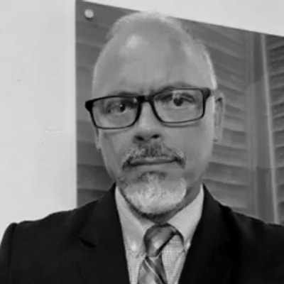 Dr Melvin Martinez